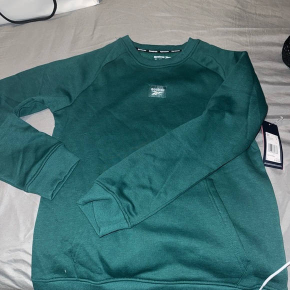 Reebok pullover - Picture 2 of 5